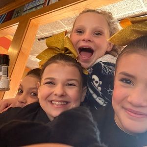 Meet your Posher, Mia